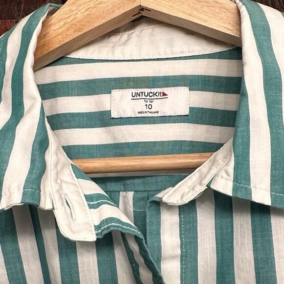 UNTUCKit For Her Cole Green White Stripe Button Down Shirt Women’s 10 Preppy EUC - Picture 2 of 4